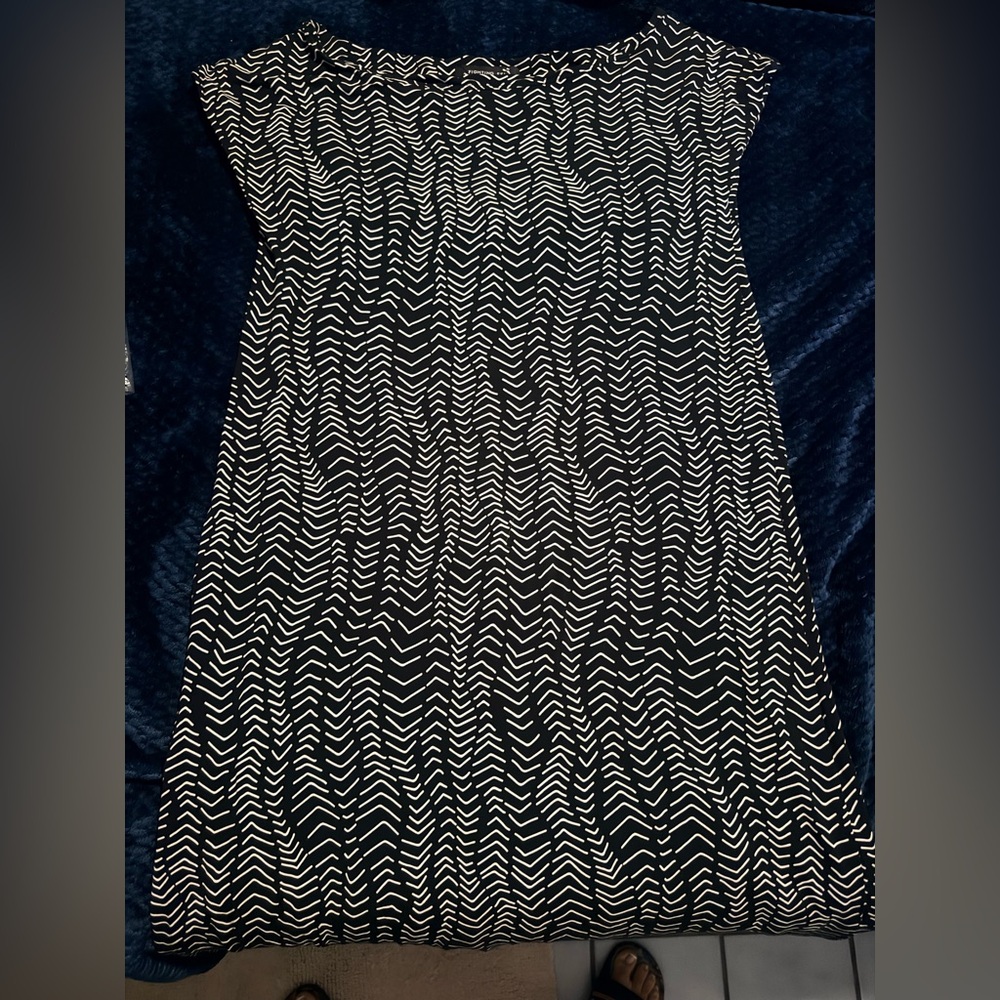 Fighting Eel/ava sky Black and White Zigzag Maxi Dress